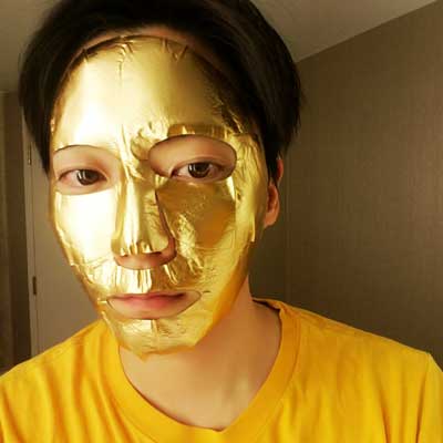 We Tried the 4 Most Famous Gold Masks - Review M22