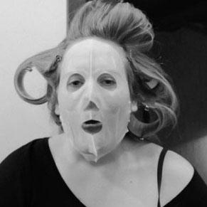 Celebridades en Autofotos de Hojas de Máscaras Faciales